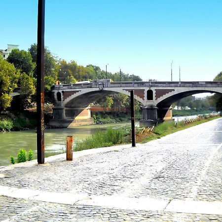 Helios Suites Testaccio - Center Of Roma Esterno foto